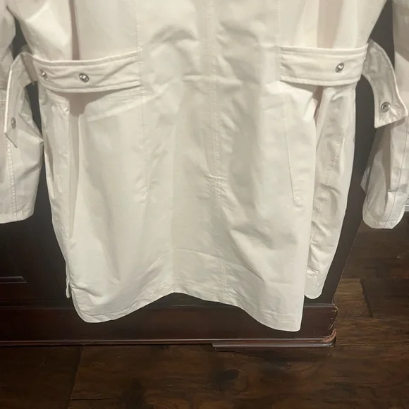 Like new North Face Women’s Jacket - size Medium - Picture 4 of 6